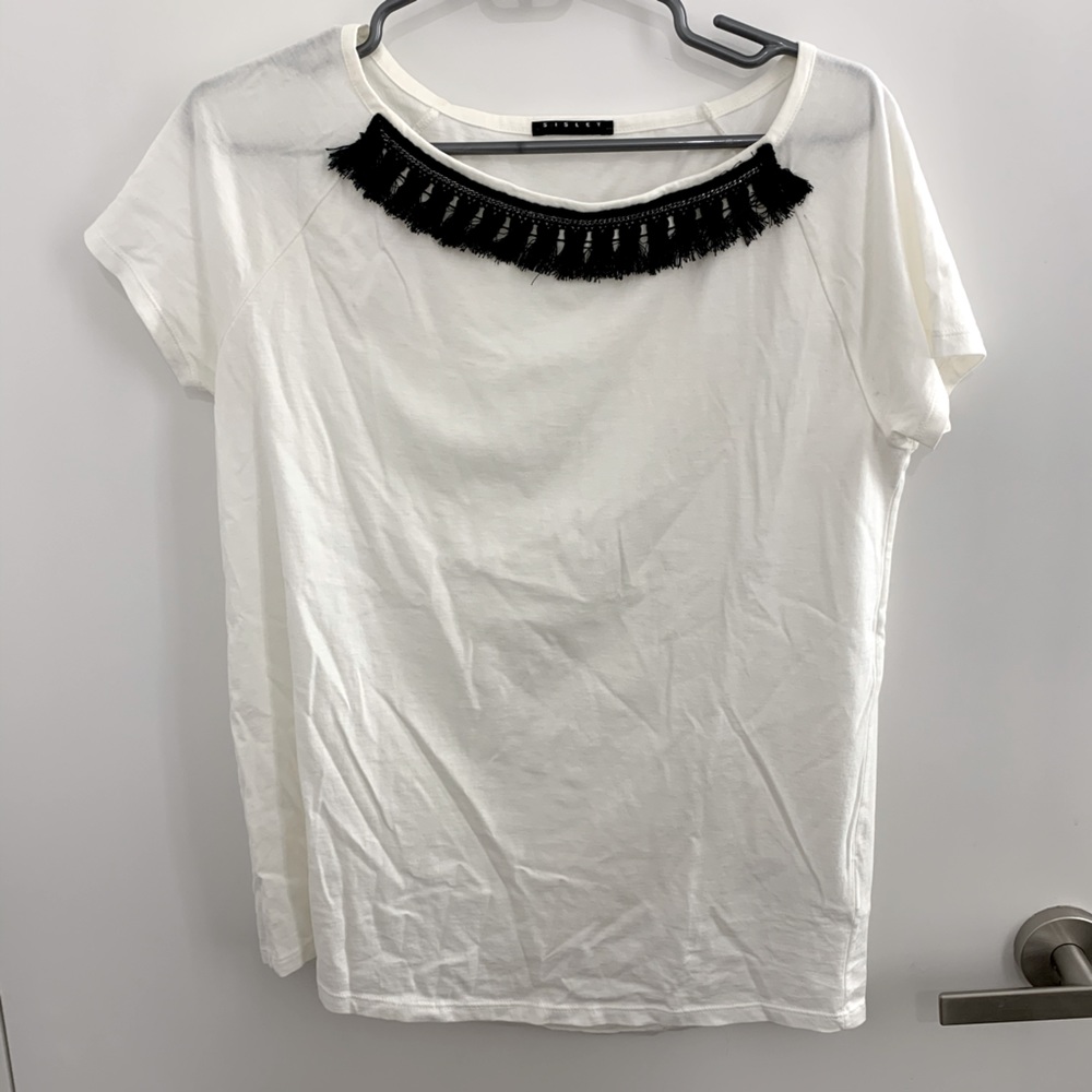 Cute white tee